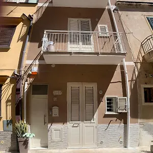 https://denise-vacanze-monolocali-arredati.sicilyhotelsitaly.net