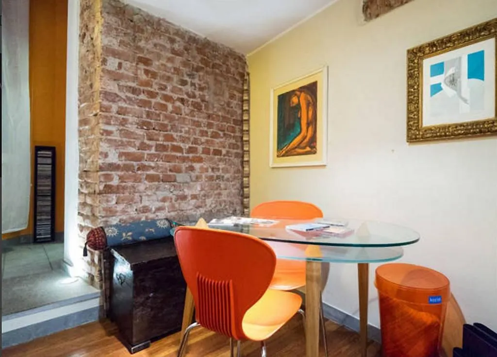 Romantic Apartment Porta Venezia Milan 0*,  Italy